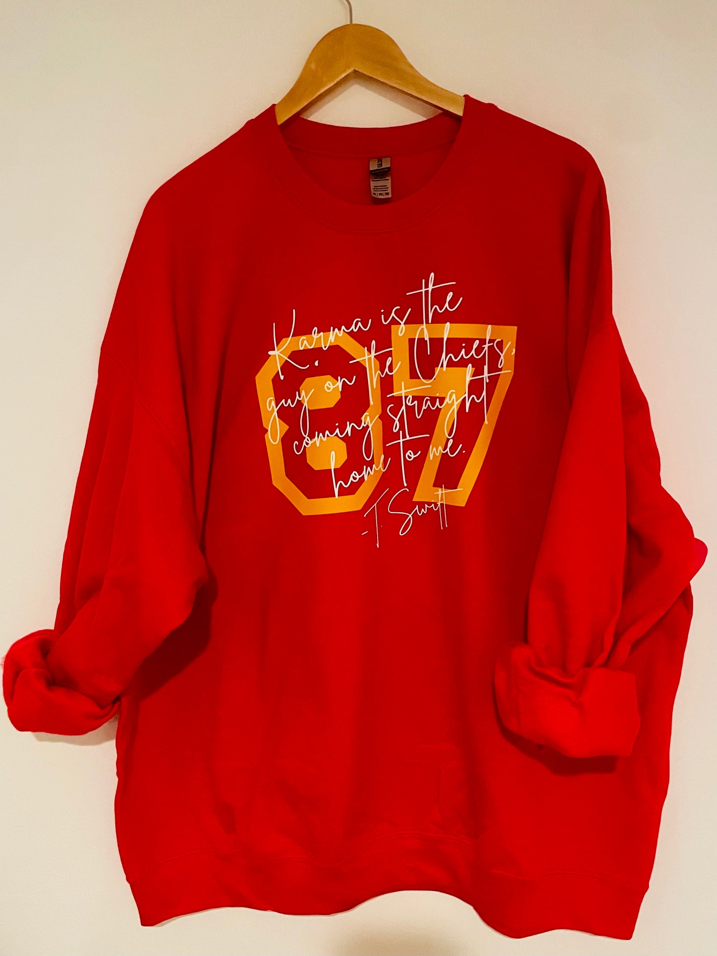 T swift 87 sweatshirt